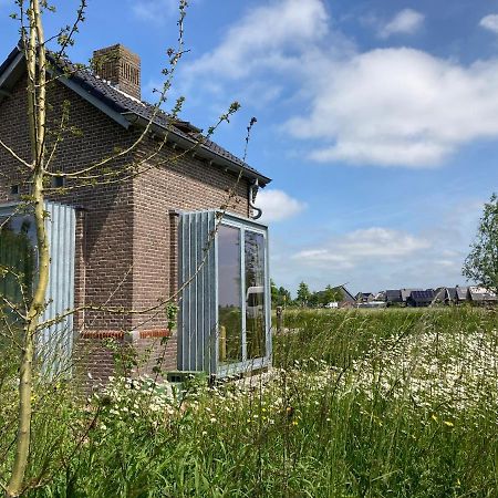 Tiny House Van Hoogspanning Naar Ontspanning Wirdum Eksteriør billede